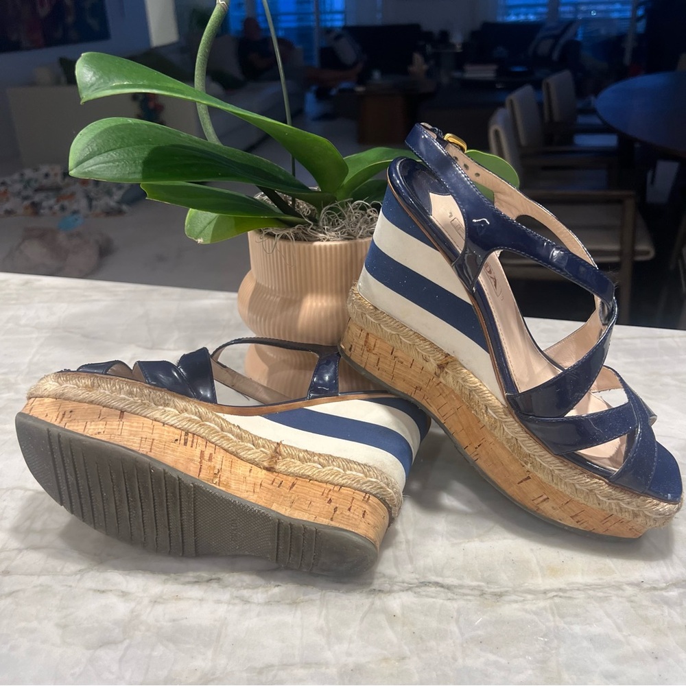 PRADA TWO-TONE NAVY BLUE AND CREAM WEDGES